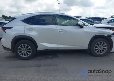 2021 Lexus Nx 300 Base/300 Luxury/300 F Sport z USA, uszkodzony, nr VIN JTJDARBZ6M5032438